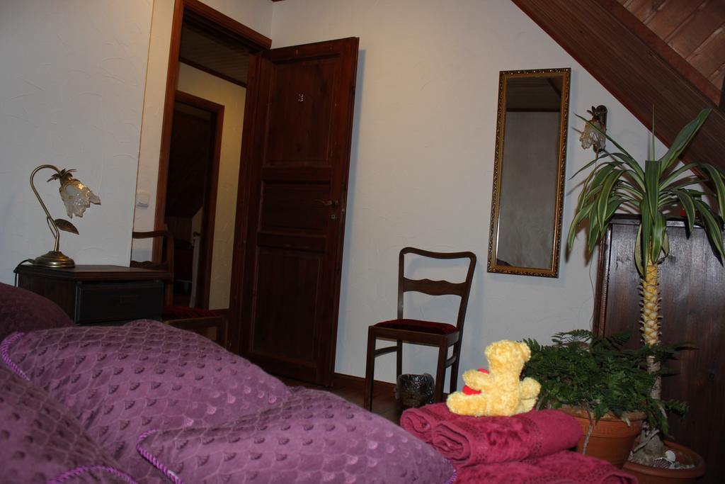 Krapi Guesthouse Treimani Zimmer foto