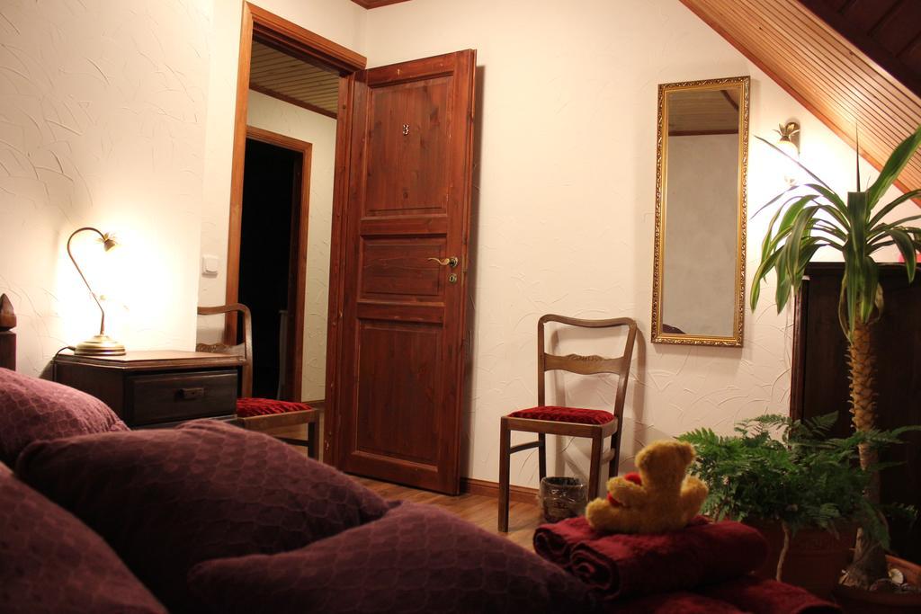 Krapi Guesthouse Treimani Zimmer foto