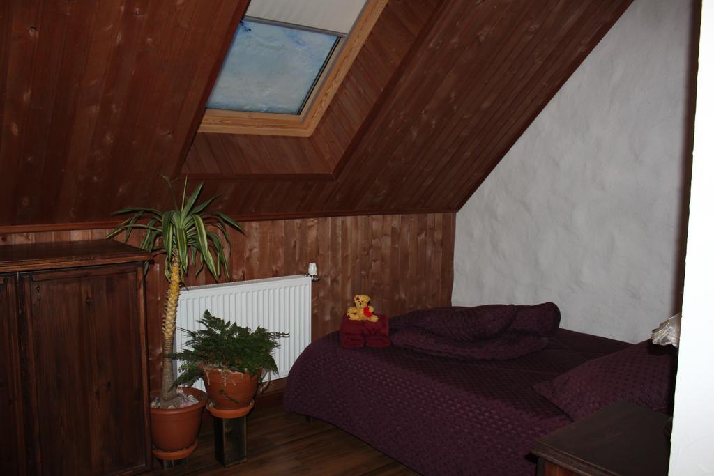 Krapi Guesthouse Treimani Zimmer foto