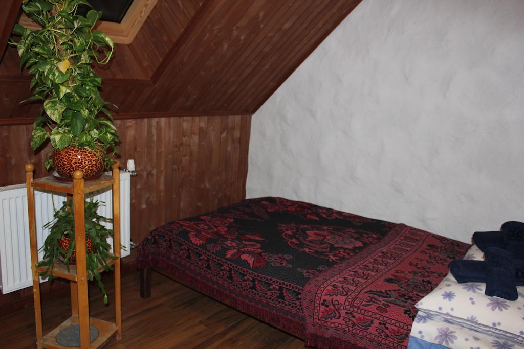 Krapi Guesthouse Treimani Zimmer foto