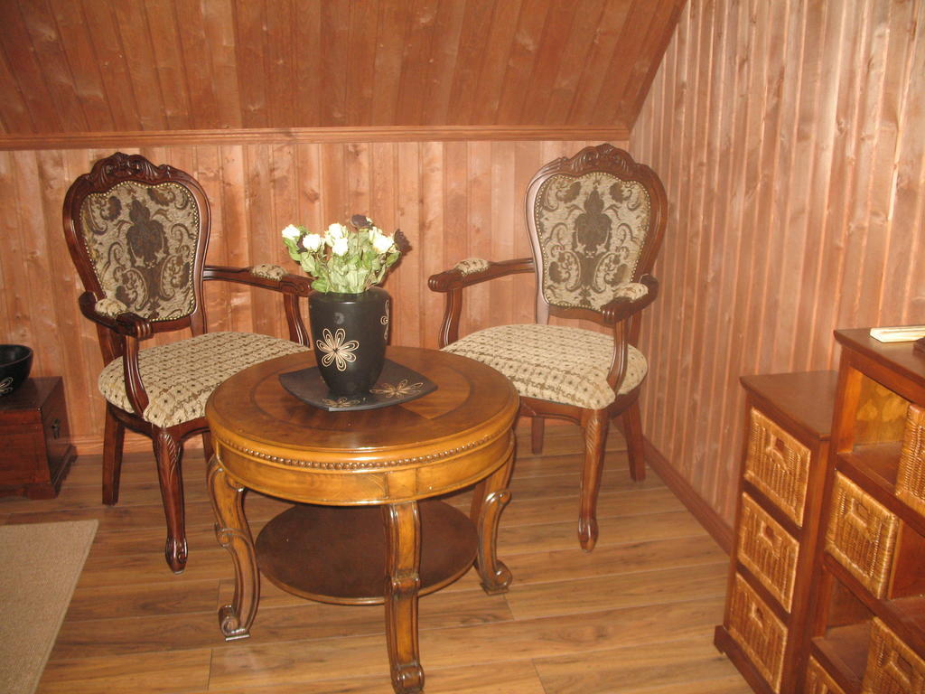 Krapi Guesthouse Treimani Zimmer foto